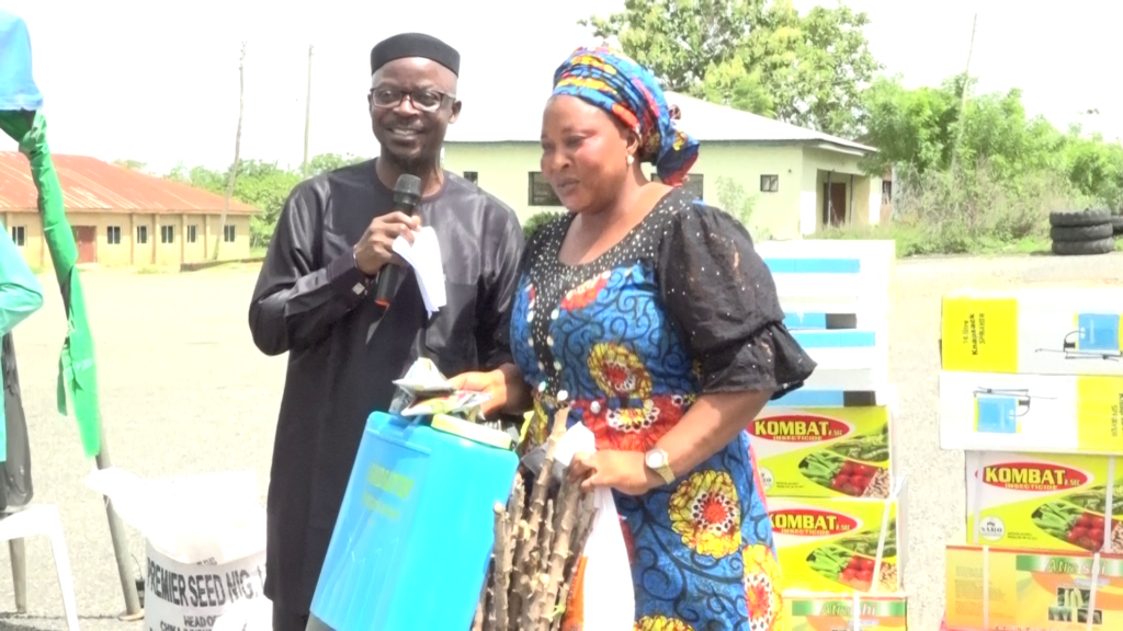 SAfER: 2,537 farmers benefit as Oyo distributes inputs