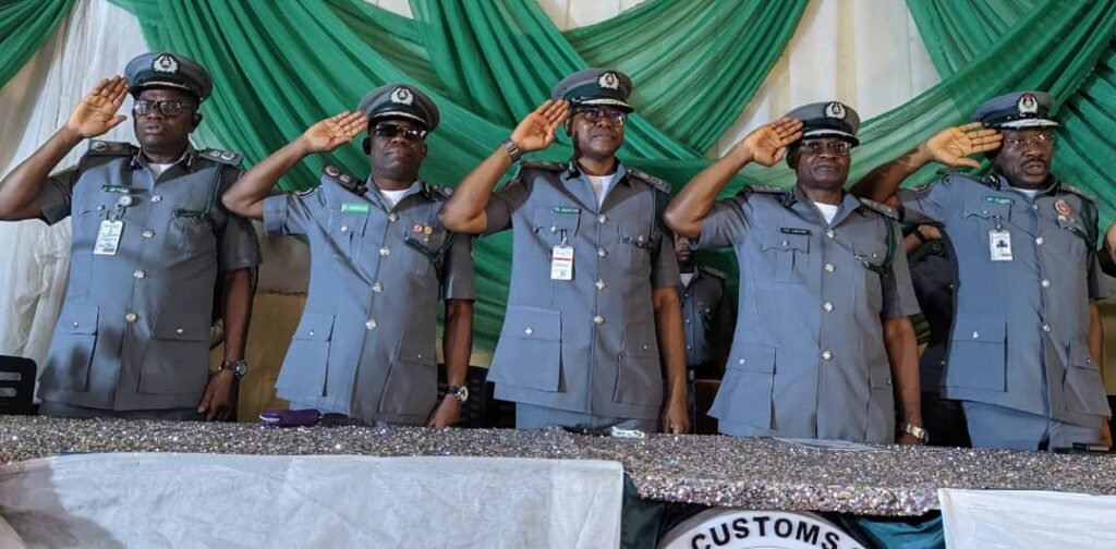 Customs Zone “A” decorates 39 comptrollers, 67 deputy comptrollers