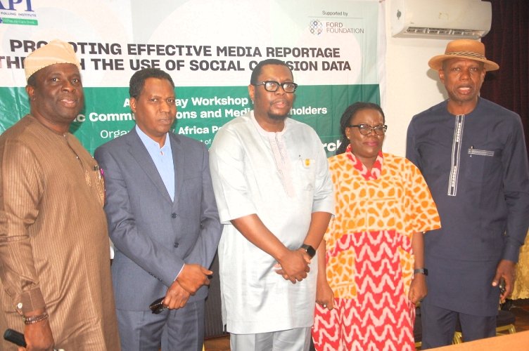 Experts urge journalists to promote unity through development reporting Development