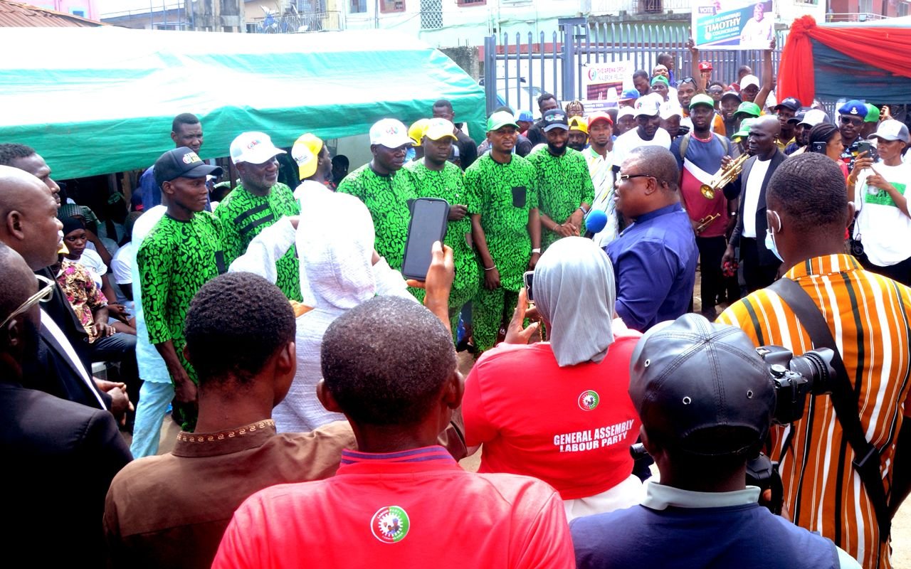 OmoBarca hosts massive Labour Party General Assembly in Ajeromi Ifelodun, traditional rulers in attendance