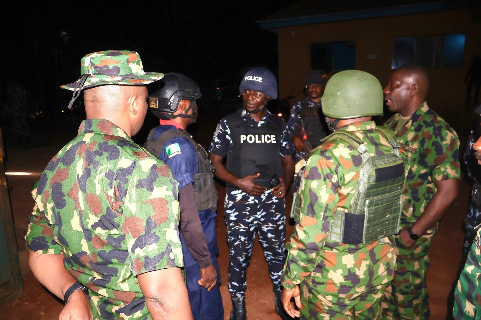 POLICE LEADS JOINT FORCES; PENETRATES AGBEDE FOREST IN DARING NIGHT OPERATION, ARREST SIX SUSPECTED KIDNAPPERS