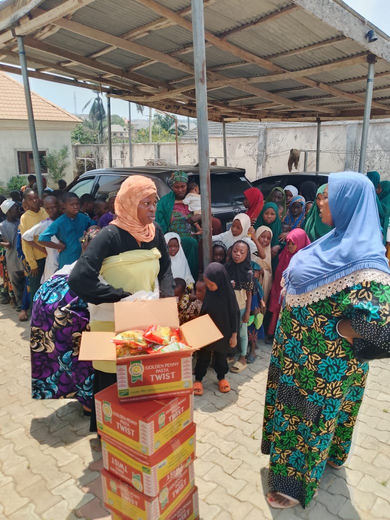 Ramadan: Ede Political Leader. Alh Miftaudeen Oluwadare, Empowers Muslims. Praises Gov. Adeleke’s Love for the Poor