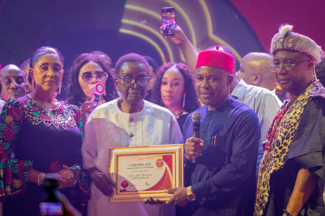 Gov. Mbah Celebrates Jim Nwobodo’s Legacies, Patriotism on Vanguard’s Lifetime Achievement Award